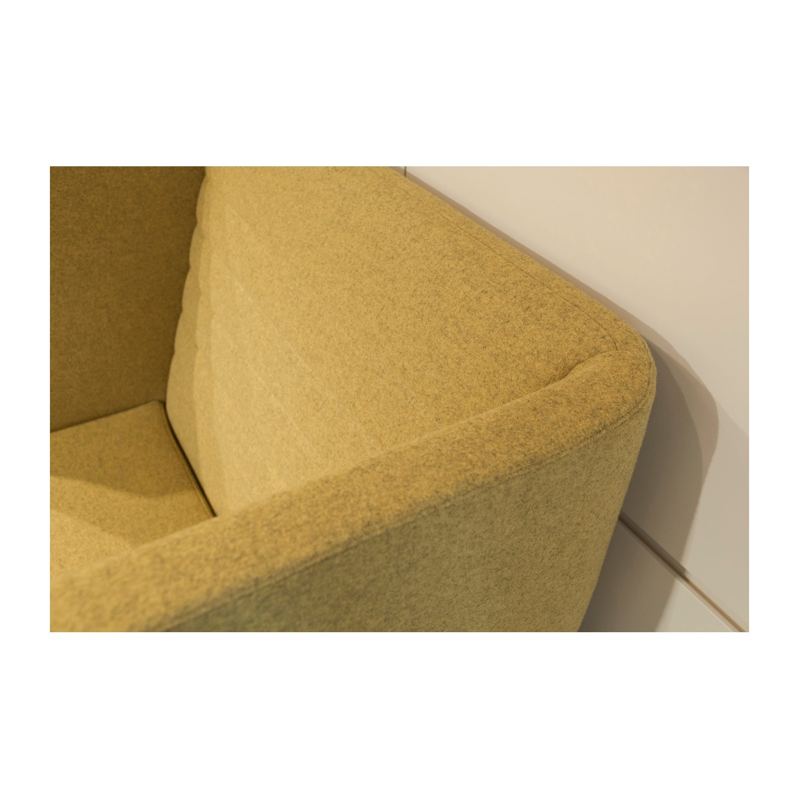 Ava High Back XL Lounge Chair Uphol. Back
