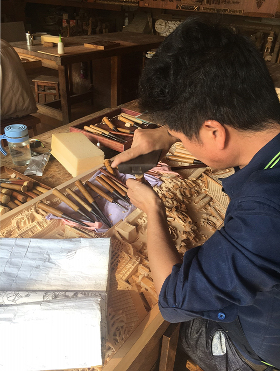 Decca London_Decca factory_hand carving workshop