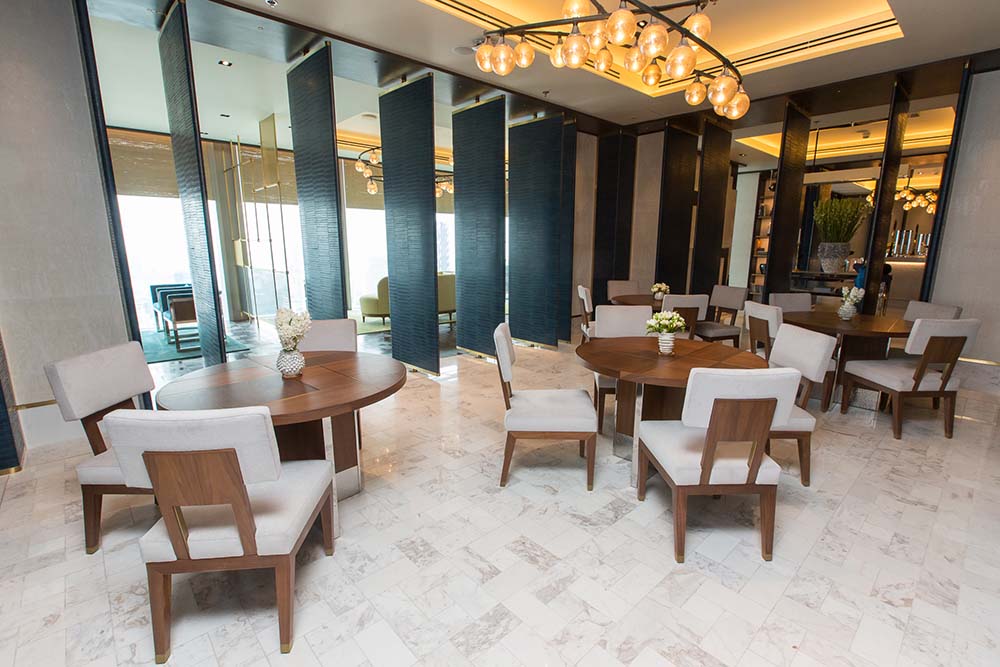 The Ritz Carlton Residences MahaNakhon David Collins x Decca round dining table (envio)