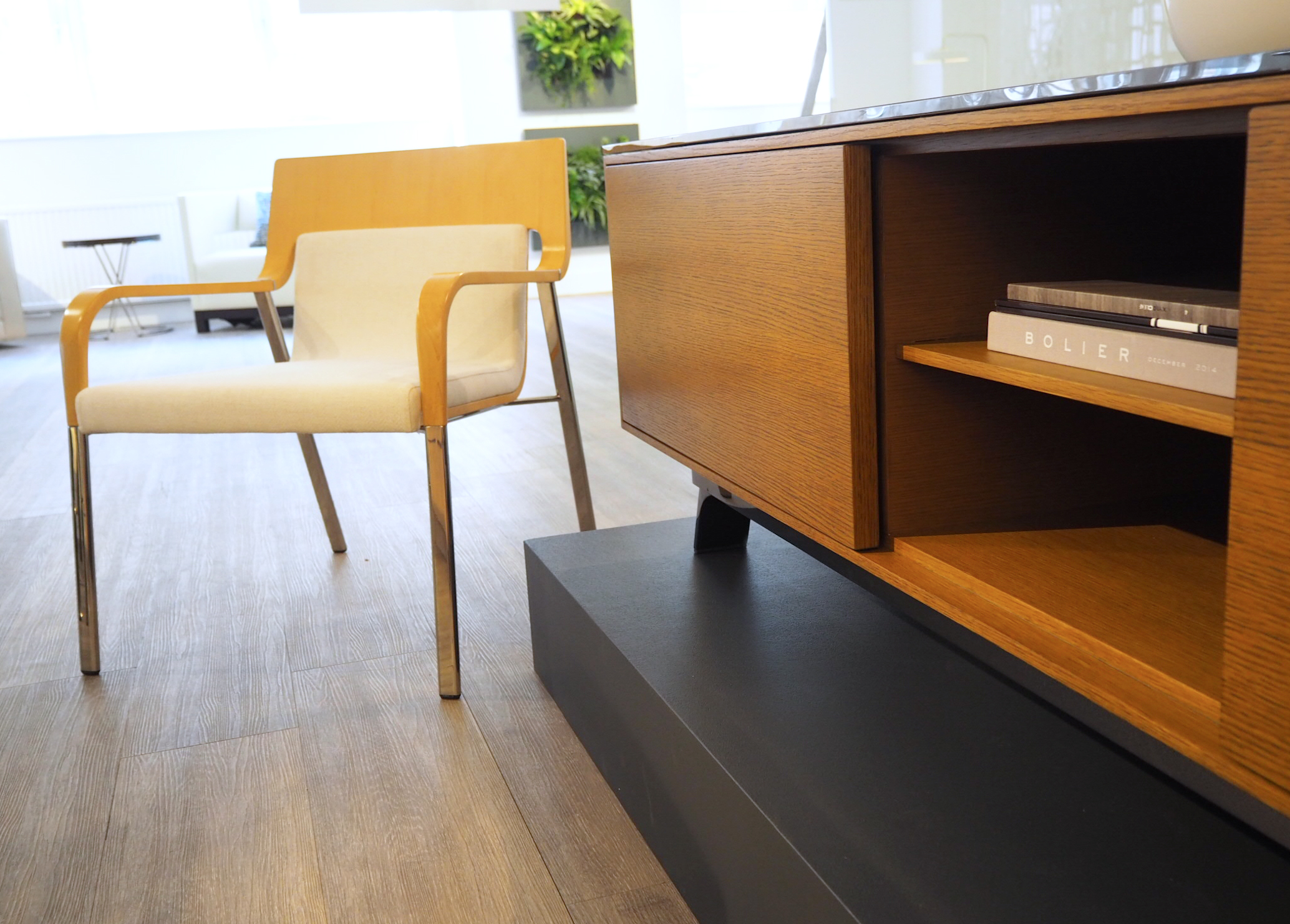 Nocca-gait-modern-office-furniture-decca-london