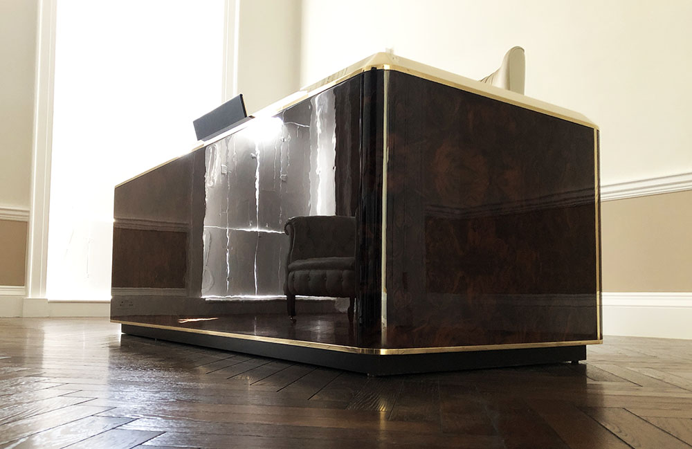 Luxury desk-Decca London-private office