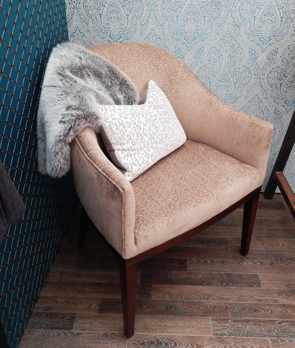 decca-london-bolier-chair-altfield-stand-decorex-2015